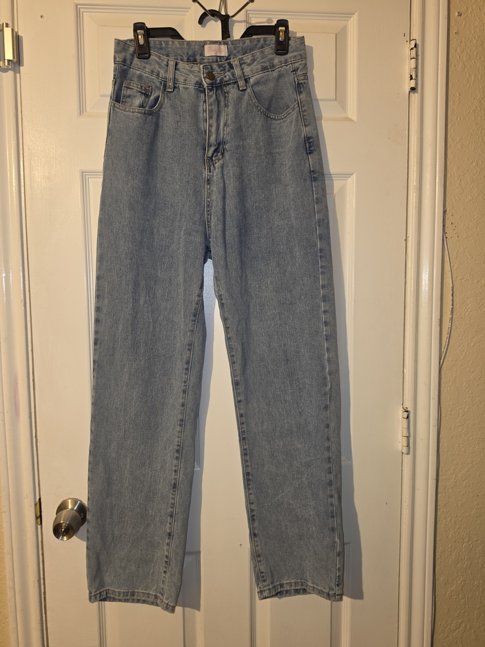 Pink Lily Women's Light Wash High Rise Straight Leg Jeans Size 27 100% Cotton